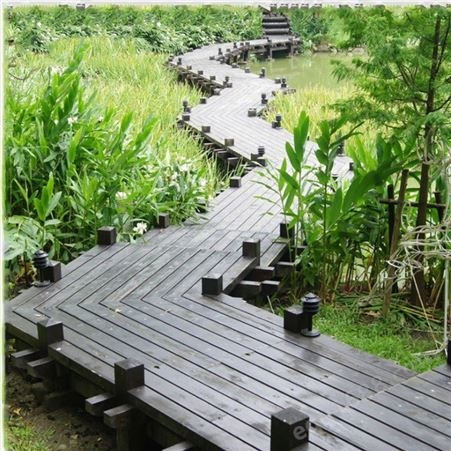 户外景区园林实木拱桥 景观碳化防腐木材质木桥栈道定制